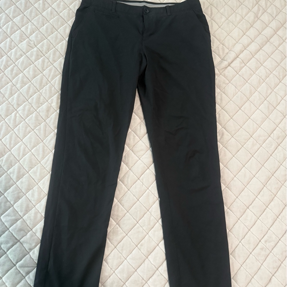 Women’s under Armour black golf pants